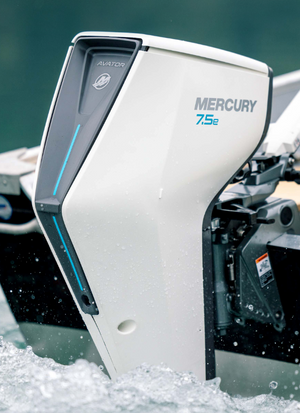 Mercury Avator Electric Outboard Motor in water 2