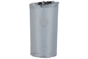 Light gray 25L ripstop nylon dry bag with roll-top buckle closure and reflective logo.
