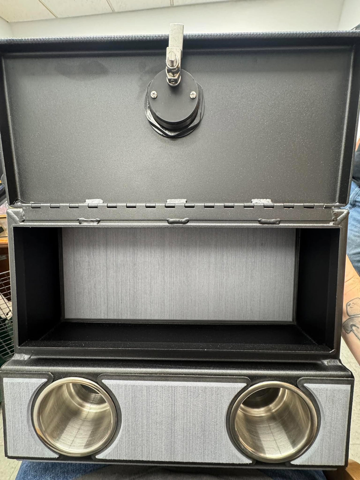 Open Box - 18x15 Center Storage Console with Dry Hatch